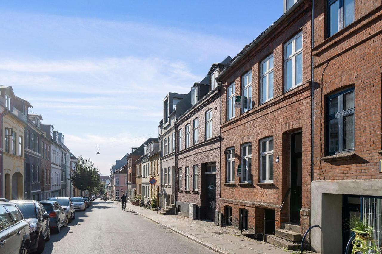 Beautiful Private Apartment, With Garden, Roof Terraze, 150 Square M, 2 Floors, 2 Bedrooms And An Extra Bed In The Livingroom Århus Exteriör bild